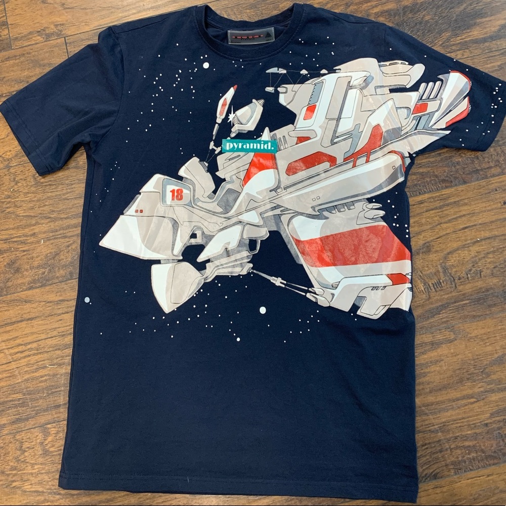 SOLD. BlackPyramid space ship Tshirt